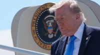 Donald Trump blamiert sich mit seinem eigenen Telefon.