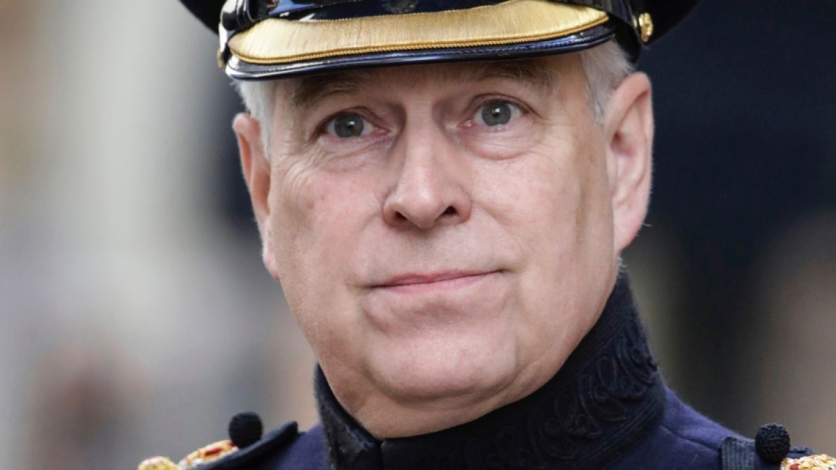 Ist Andrew Mountbatten-Windsor nicht Prinz Philips Sohn? (Foto)