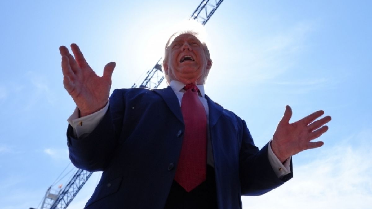 Mit einem alten Cover will Donald Trump f&uuml;r Aufmerksamkeit sorgen. (Foto)