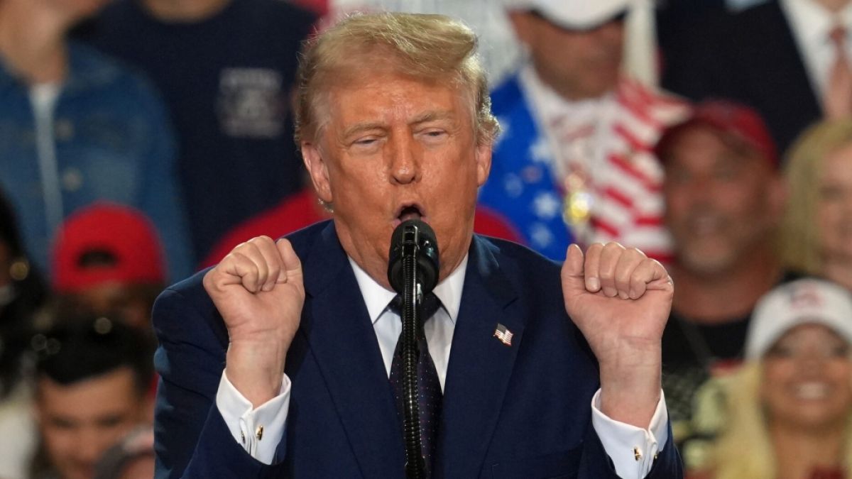 Donald Trump spricht im Rockland Community College. Bei der Wahlkampfveranstaltung in New York wurde der US-Pr&auml;sident gleich mehrmals von Demonstranten gest&ouml;rt. (Foto)