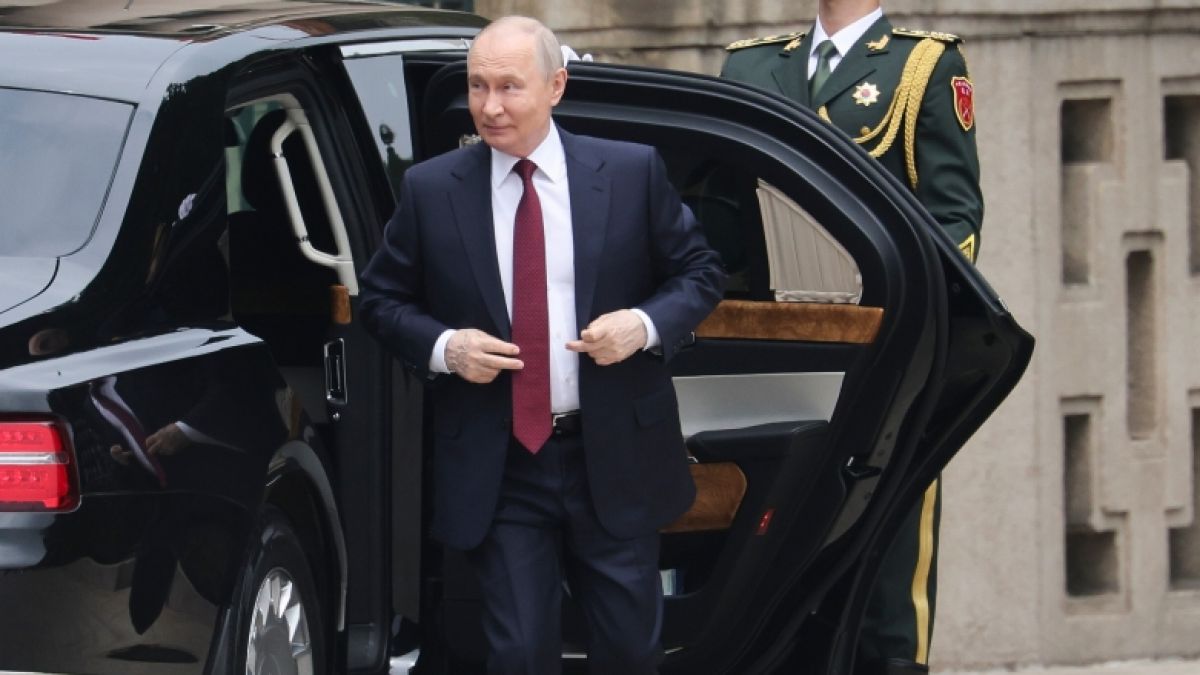 Wladimir Putin k&ouml;nnte seine Monster-Rakete auf Kiew abfeuern. (Foto)