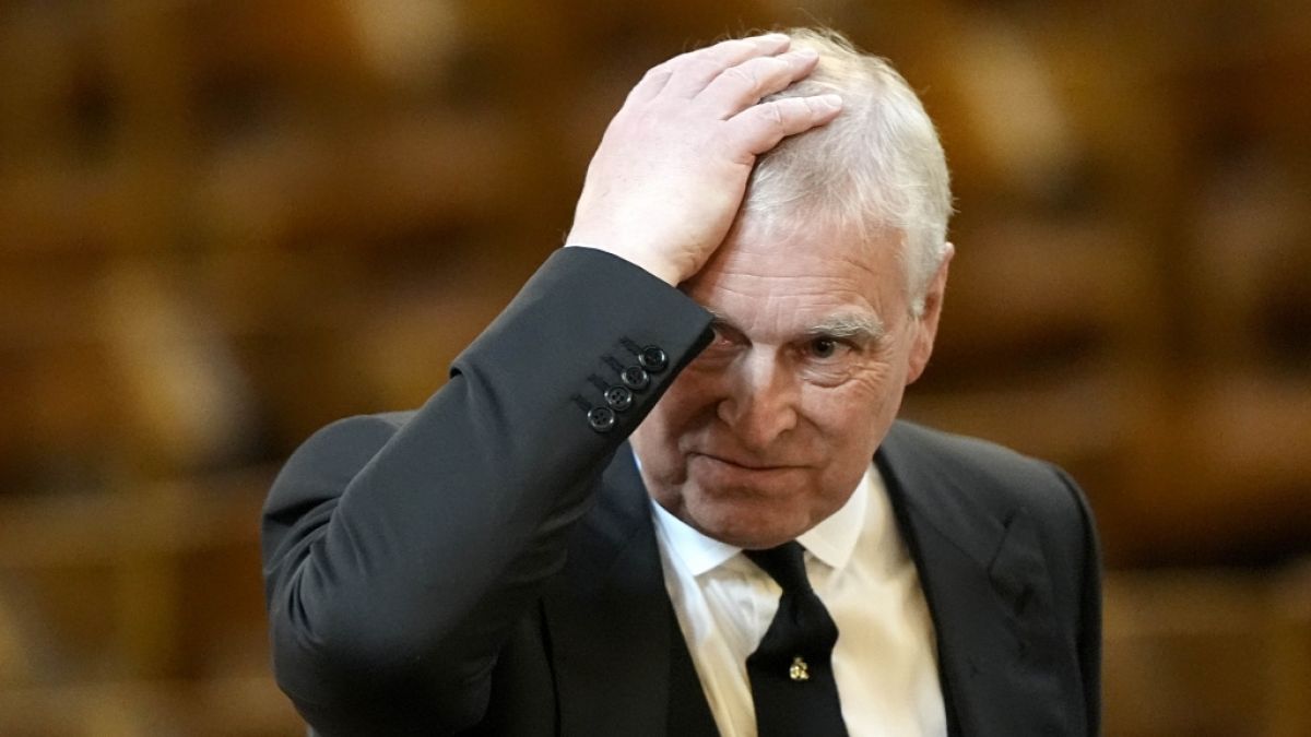 Prinz Andrew: Seit seiner Verhaftung &uuml;berschlagen sich die Ereignisse. (Foto)