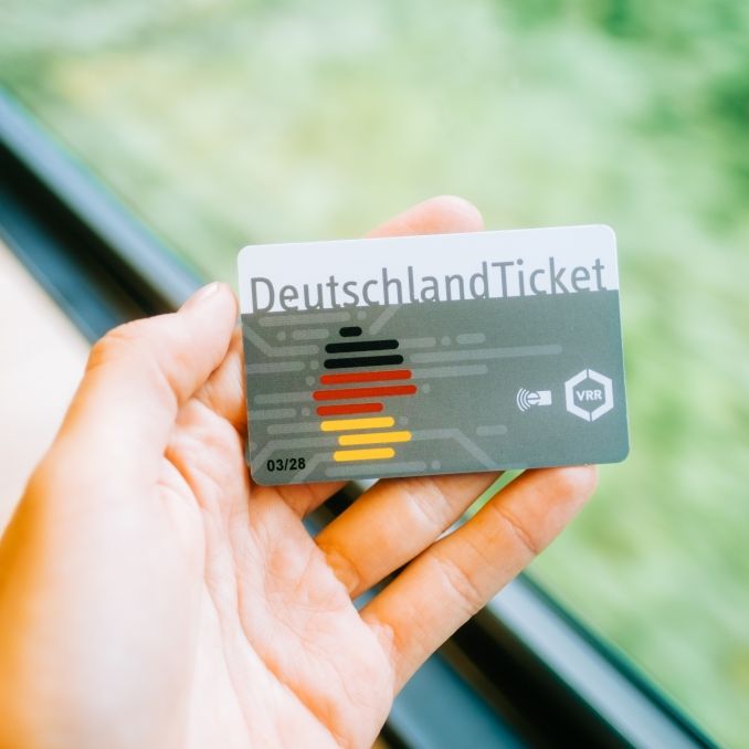 Bürgergeld-Empfänger könnten Deutschlandticket erhalten