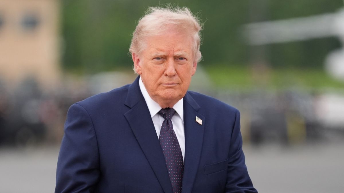 Donald Trump bekommt zum Geburtstag einen K&auml;fig-Kampf im Wei&szlig;en Haus. (Foto)