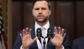 J.D. Vance blamierte sich bei einem Auftritt im Weißen Haus.