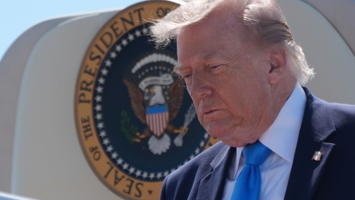 Donald Trump k&ouml;nnte eine "dem&uuml;tigende" Niederlage gegen den Iran einfahren. (Foto)