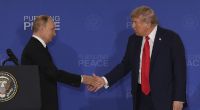 Wladimir Putin (l.) soll im Ukraine-Krieg eine Warnung an Donald Trump (r.) übermittelt haben.