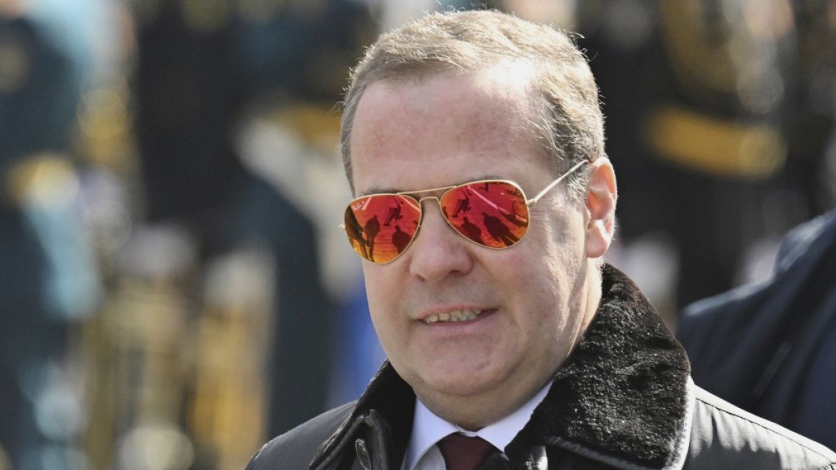 Dmitri Medwedew will ausl&auml;ndische Diplomaten wegbomben. (Foto)