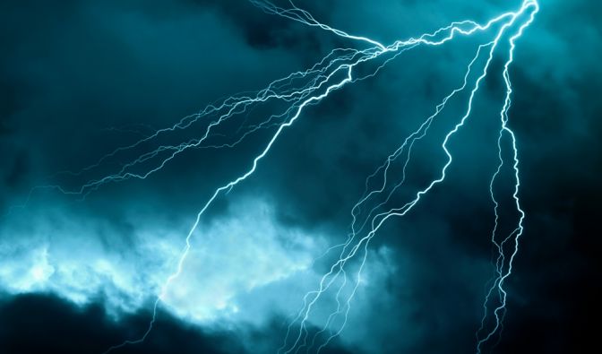 Wetterdienst warnt vor Gewittern, Hagel und Superzellen Unwetter-Fahrplan fürs Wochenende
