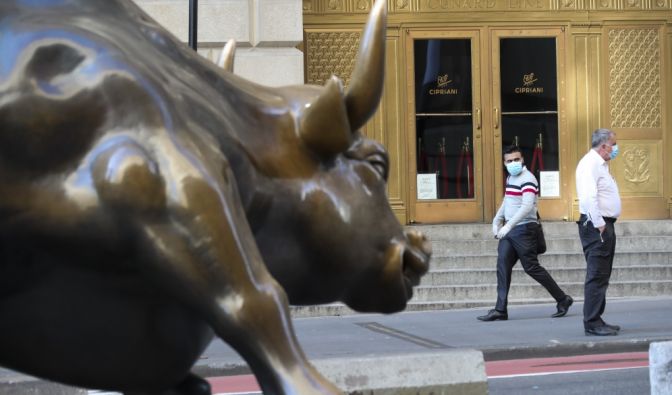 Crash droht - wie lässt sich das angelegte Geld retten? Börse bröckelt