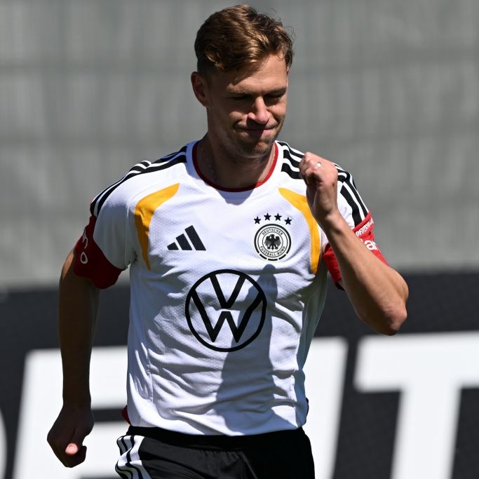 So lebt der FC-Bayern-Star und DFB-Kapitän mit Frau und Kindern