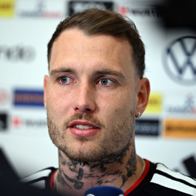 Tattoos, Frau, aktueller Verein - so lebt der DFB-Spieler abseits des Fußballs
