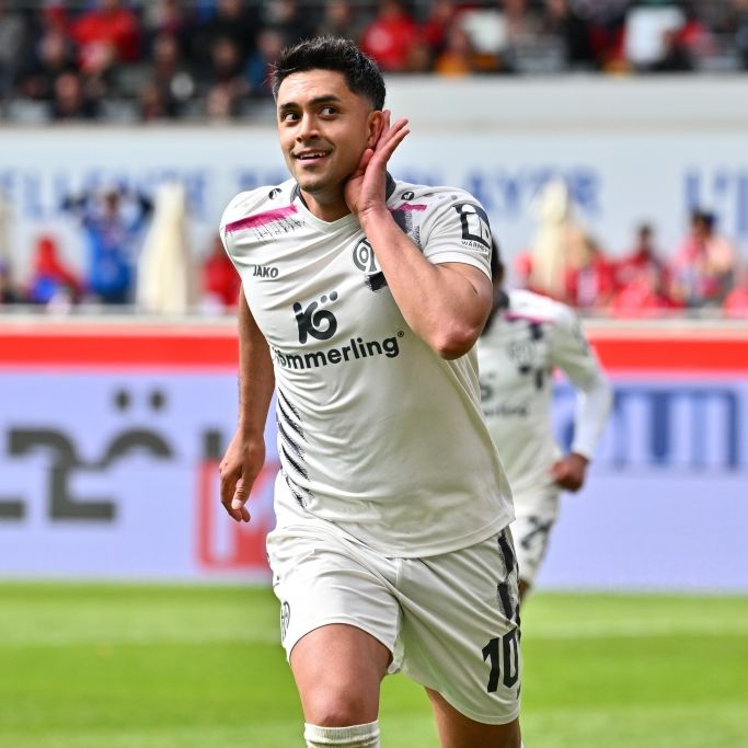So lebt der Nationalspieler vom FSV Mainz 05 als glücklicher Familienvater
