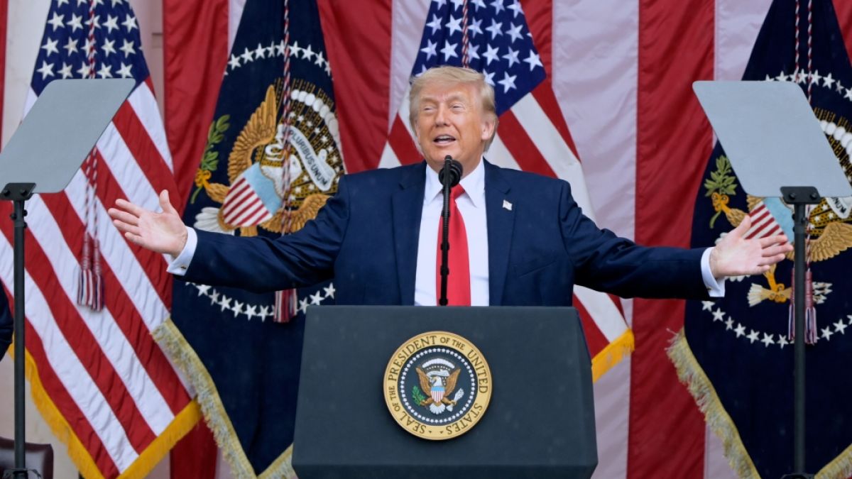 Donald Trump will bei den Jubil&auml;umsfeierlichkeiten zum 250. Geburtstag der USA in Washington selbst im Mittelpunkt stehen. (Foto)