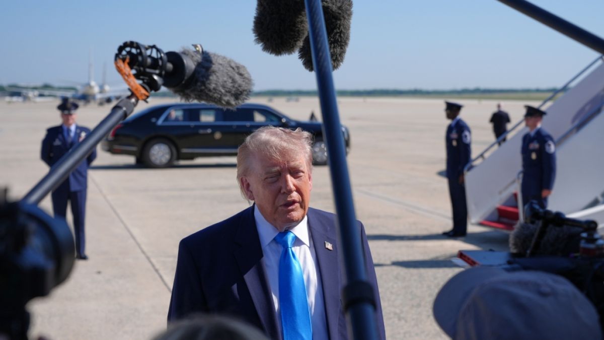 Donald Trump will im Krieg gegen den Iran bislang Teherans Milit&auml;r verschont haben. (Foto)