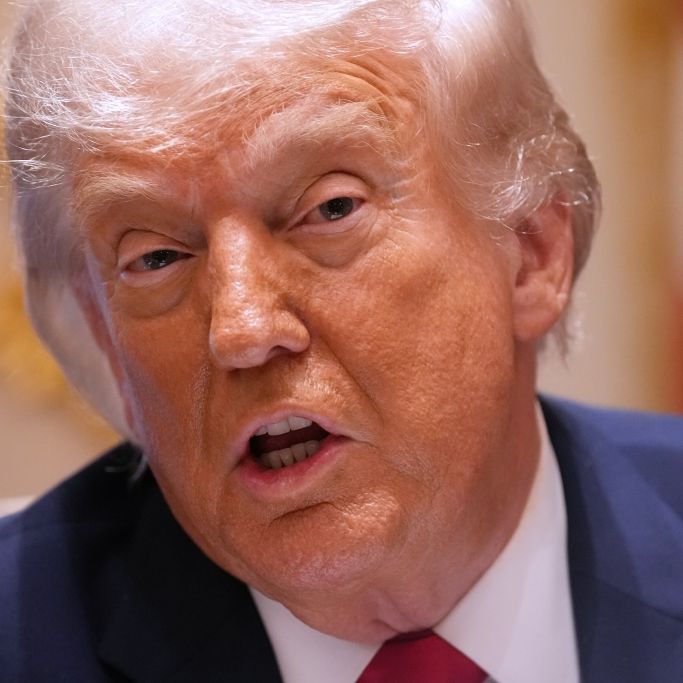 Donald Trump kassiert in einer aktuellen Umfrage einen herben Rückschlag.