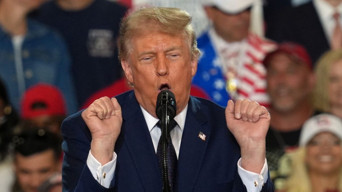 Trumps &ouml;ffentliche Auftritte gleichen einer Show - die laut Trump-Experten Kurt Andersen nicht mehr funktioniert. (Foto)