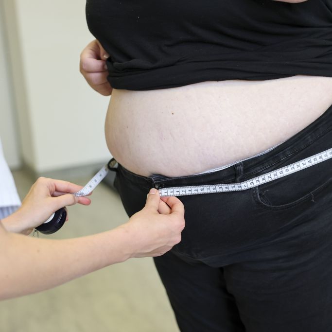 Längere Arbeitszeiten können zu Übergewicht führen, sagen Forscher