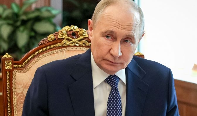 Ukraine-Krieg bald unbezahlbar? Putin-Minister schlagen Alarm Wladimir Putin