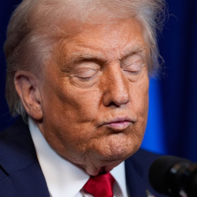 Kurz vor Mitternacht platzte es aus Donald Trump heraus.