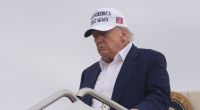 Donald Trump knickte nach einer Revolte der Republikaner ein.