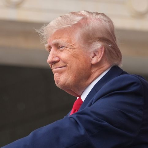 Donald Trump (Foto) driftet seinem Biografen zufolge weiter ab.