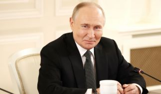 Seine Truppen wurden vermehrt in Zebra-Tarnung gesichtet - Wladimir Putin holt altbewährte 