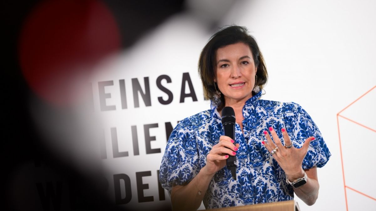 In Ricarda Langs Instagram-Video wird Forschungsministerin Dorothee B&auml;r scharf kritisiert. (Foto)