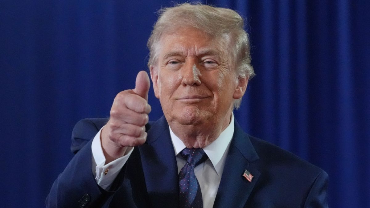 Donald Trump inszenierte sich als Agent 007. (Foto)