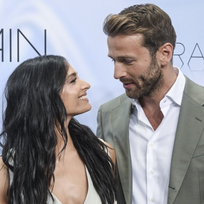 Moderatorin zeigt Babybauch im Familienurlaub mit Christian Düren