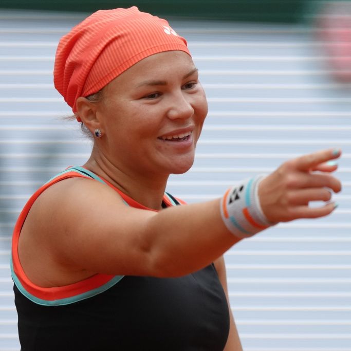 Maja Chwalinska gewinnt klar gegen Diana Shnaider