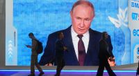Beim Wirtschaftsforum in St. Petersburg haben Putin-Vertraute Schreckensszenarien zum Ukraine-Krieg gezeichnet.