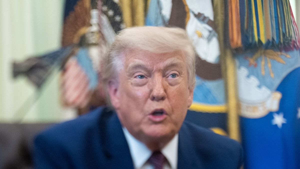 Laut Donald Trump k&ouml;nnte die Blockade der Stra&szlig;e von Hormus noch bis zum 7. September dauern. (Foto)