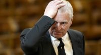 Andrew Mountbatten-Windsor kommt aus den Schlagzeilen nicht heraus - diesmal sorgen mysteriöse Flecken im Gesicht des Ex-Prinzen für Wirbel.