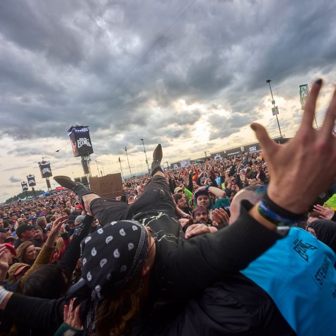 Rock am Ring und Rock im Park starten mit insgesamt rund 170.000 Besuchern.