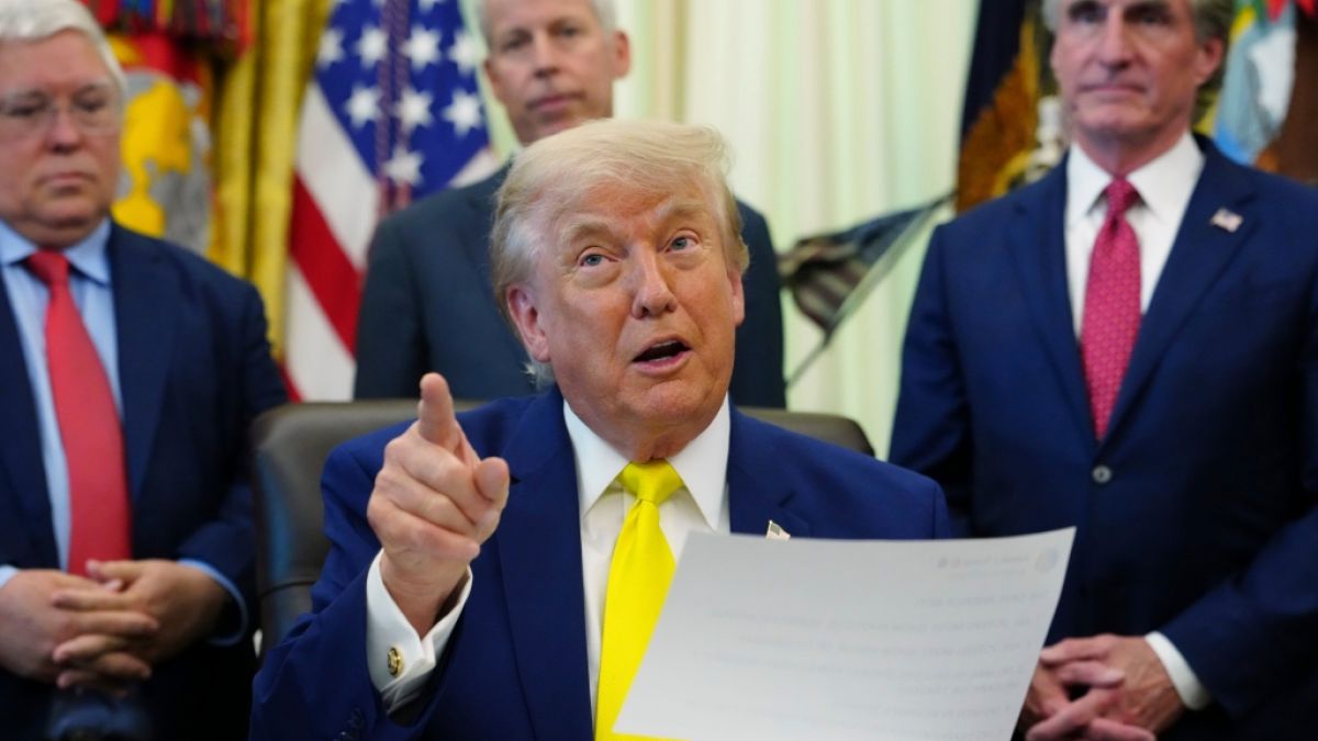 Donald Trump wird erneut f&uuml;r seinen Auftritt bei einer Pressekonferenz im Wei&szlig;en Haus kritisiert. (Foto)