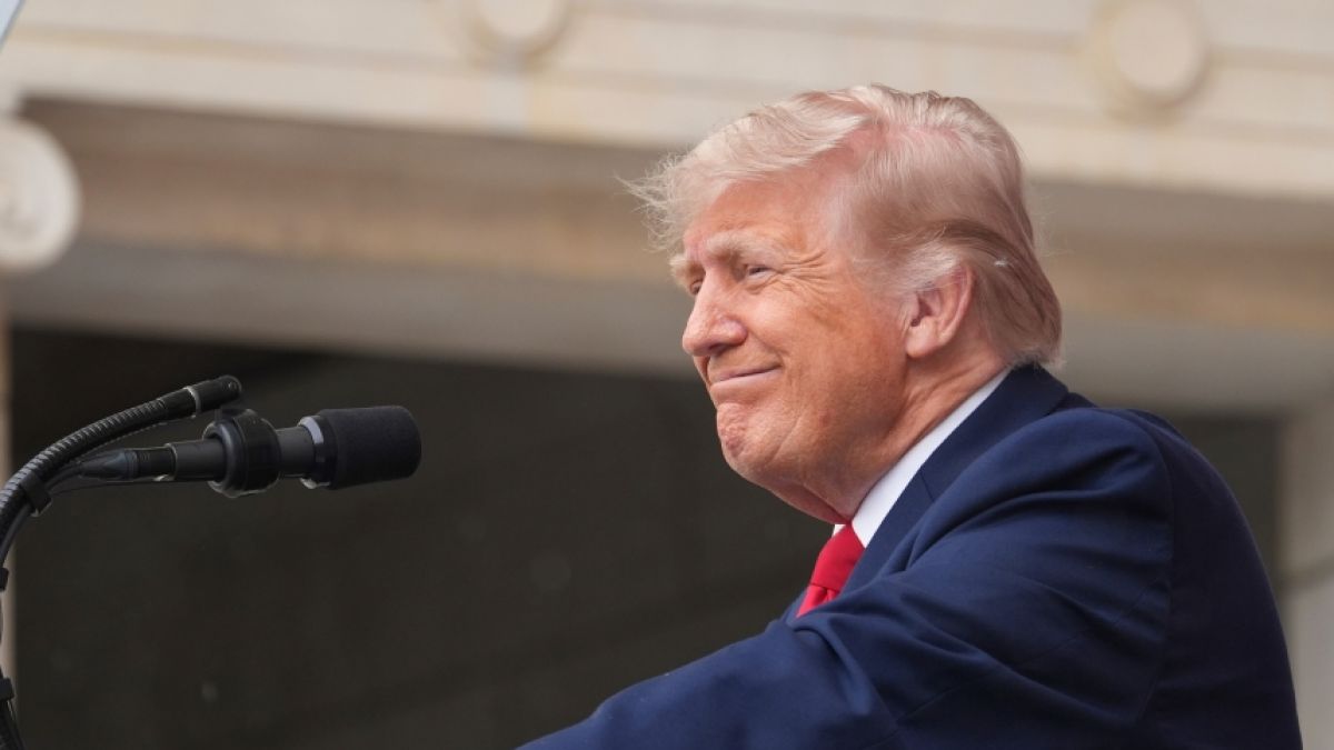 Donald Trump hat seinen geplanten Geheimdienstchef blo&szlig;gestellt. (Foto)