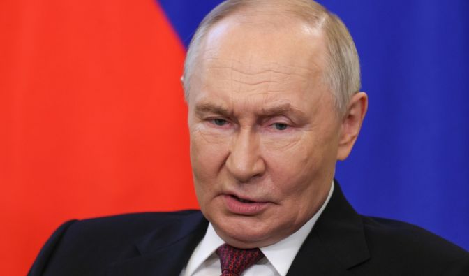 Wirtschaftskrise, Raketen-Desaster und Machtverlust - Kremlchef verliert die Kontrolle Wladimir Putin am Abgrund?
