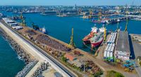 Die Aufnahme zeigt den rumänischen Schwarzmeerhafen Constanța, in dem am Freitag eine Seedrohne explodiert ist.