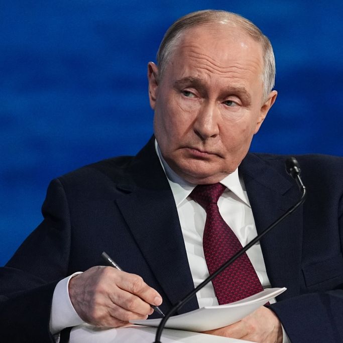 Ex-Kreml-Berater schlägt Alarm - Putin droht 