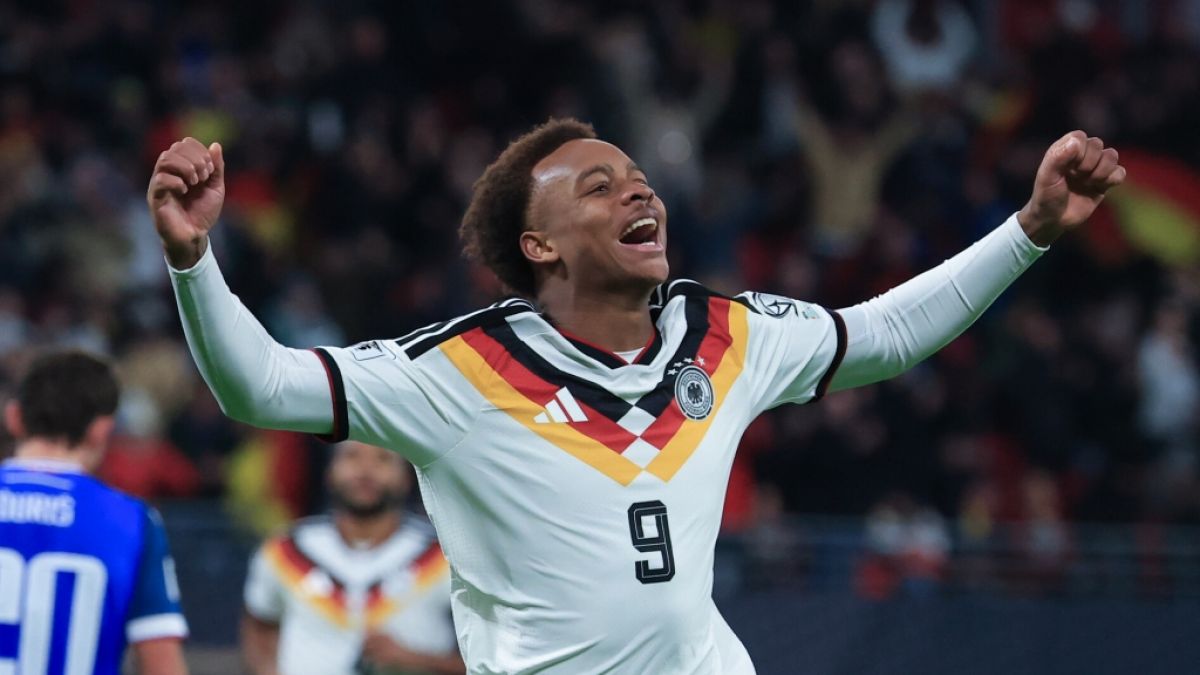 Assan Ou&eacute;draogo (Deutschland) jubelt nach seinem Tor zum 6:0 beim WM-Qualifikationsspiel gegen die Slowakei. (Foto)