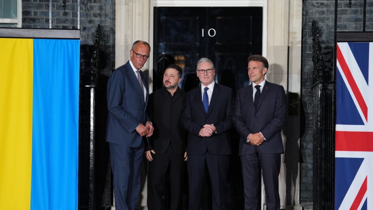 Bundeskanzler Friedrich Merz, der ukrainische Pr&auml;sident Wolodymyr Selenskyj, Premierminister Sir Keir Starmer und Frankreichs Pr&auml;sident Emmanuel Macron. (Foto)