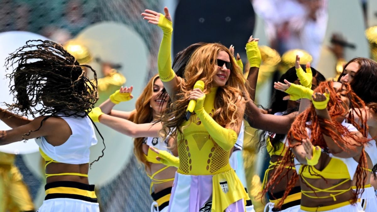 Trat bei der WM-Er&ouml;ffnungsfeier tats&auml;chlich die echte Shakira auf? Fans haben Zweifel. (Foto)