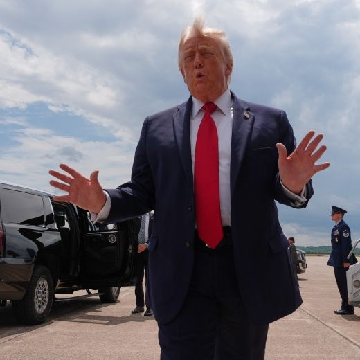 Donald Trump sieht sich mit einer pikanten Drohung konfrontiert.