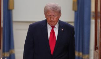 Donald Trumps eigener Meinungsforscher schlägt Alarm.