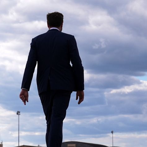 J.D. Vance bringt sich angeblich als Trump-Nachfolger in Stellung.