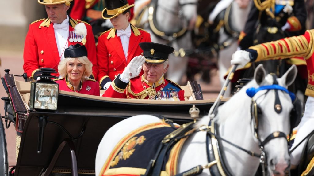 Das Königspaar im Rampenlicht: Am 13. Juni 2026 feierte die Adelswelt zum vierten Mal die "Trooping the Colour"-Parade zu Ehren von König Charles III. (Foto)