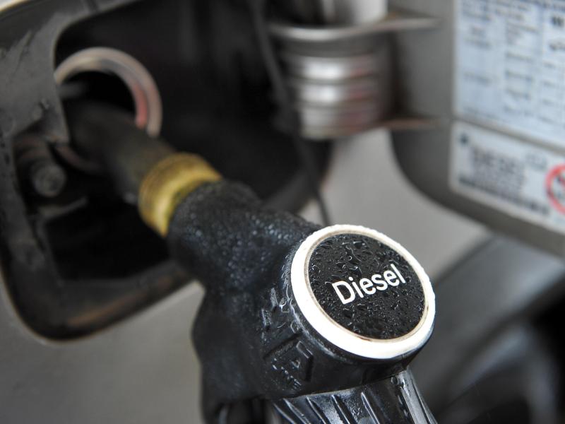 Diesel und Benzin im Vergleich Warum verbraucht ein
