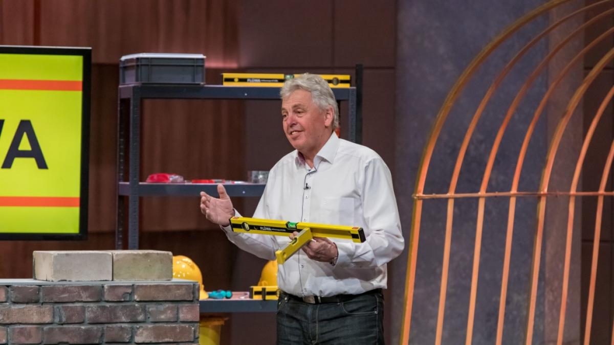 Gr&uuml;nder Karlheinz Voll mit seiner Fl&uuml;Wa. (Foto)