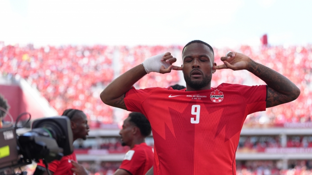 Fu&szlig;ball, M&auml;nner: WM, Kanada - Bosnien-Herzegowina, Vorrunde, Gruppe B, 1. Spieltag, Toronto-Stadion, Der Kanadier Cyle Larin jubelt nach seinem Tor zum 1:1, vom 12.06.2026. (Symbolbild) (Foto)